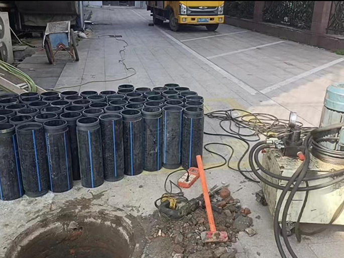 神农架PE置换管厂家 DN315置换管 非开挖管短管置换